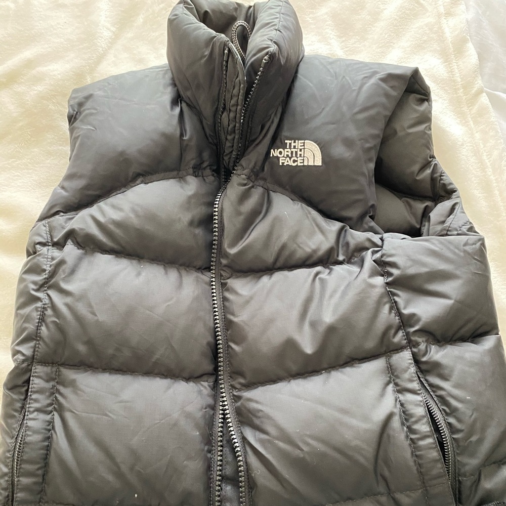 The North Face Girls small black puffer vest